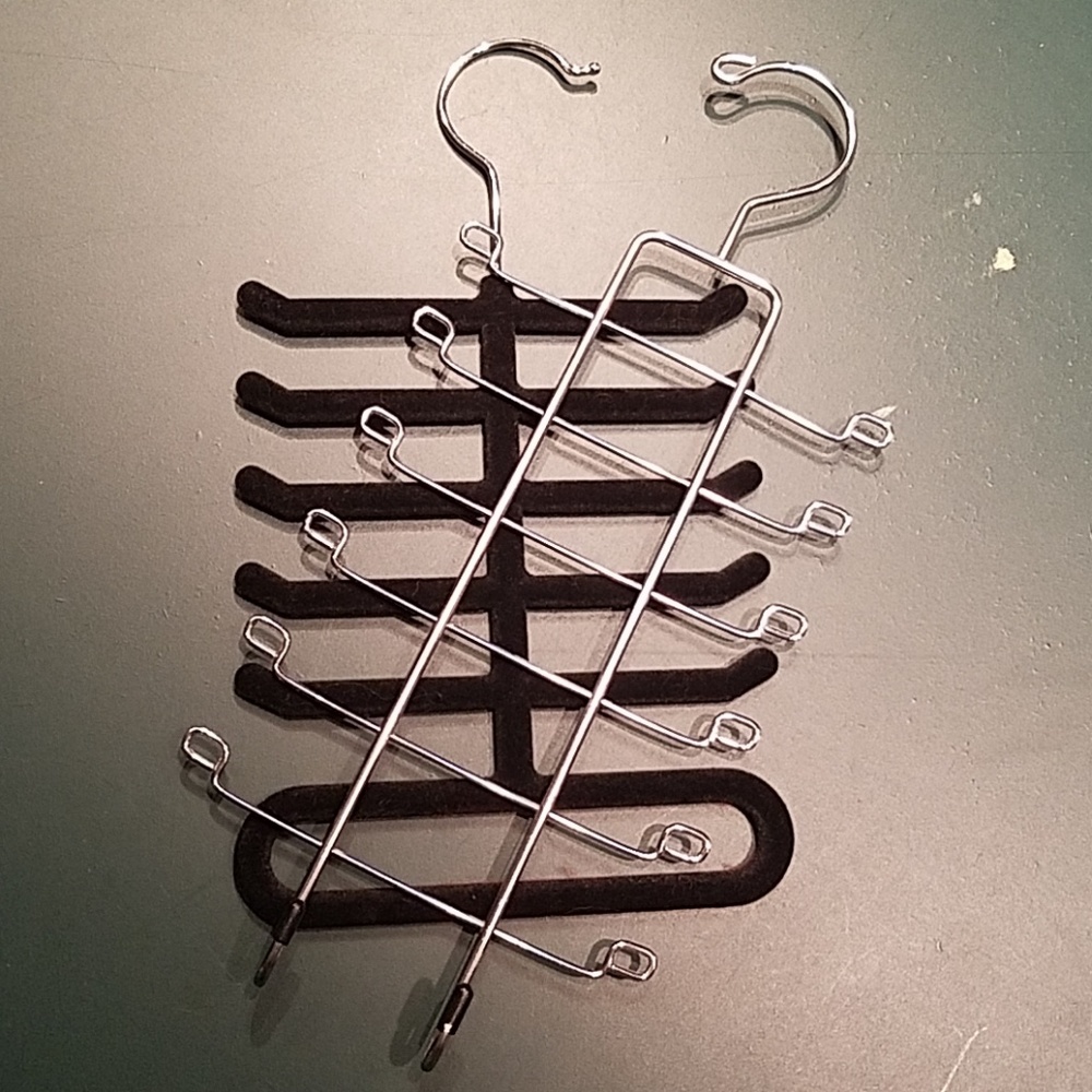 Tie Hanger